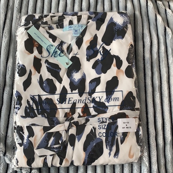 Dress - Picture 1 of 3